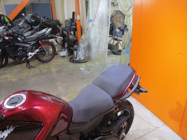 シートもこの通り破れもなければへたりもありません！来店が難しい方はお電話にて通販も可能ですよ！